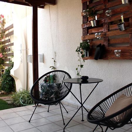Beachfront Garden Apartment- Atlas Complex Лоутраки Экстерьер фото